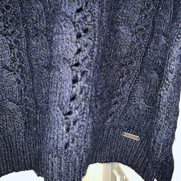 Cropped Navy Hollister Sweater - Picture 3 of 4